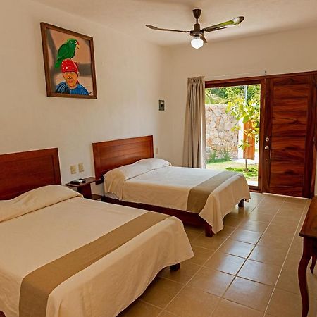 Hotel Casa Victoria Zihuatanejo Kültér fotó