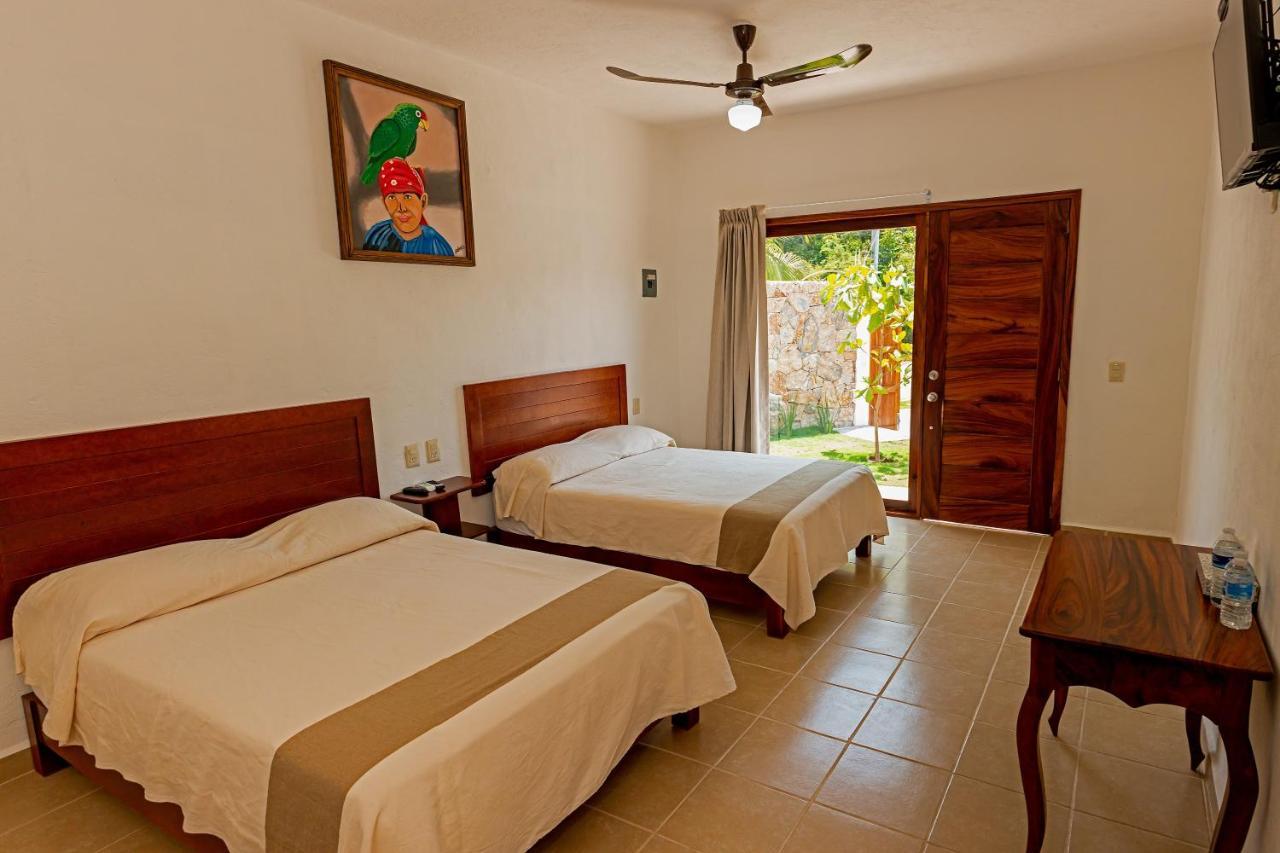 Hotel Casa Victoria Zihuatanejo Kültér fotó