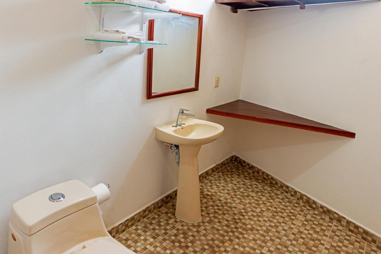 Hotel Casa Victoria Zihuatanejo Kültér fotó